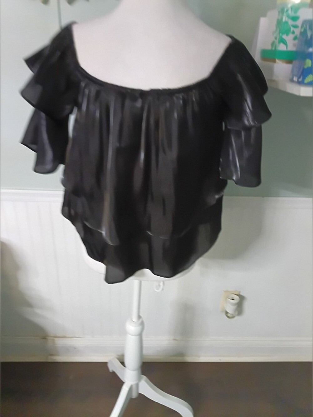 Black Off-Shoulder Ruffle Blouse - Picture 5 of 11
